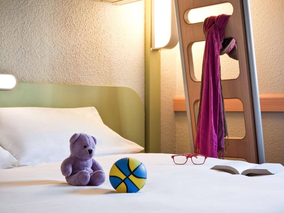 Ibis Budget Pontault Combault Rn4 Marne La Vallee Exterior photo