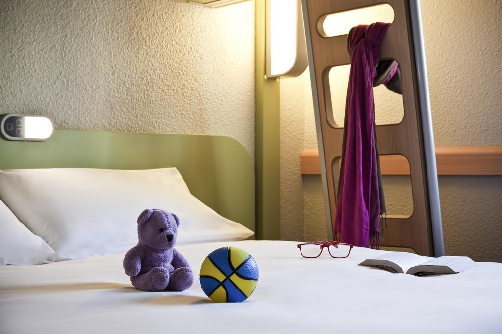 Ibis Budget Pontault Combault Rn4 Marne La Vallee Room photo